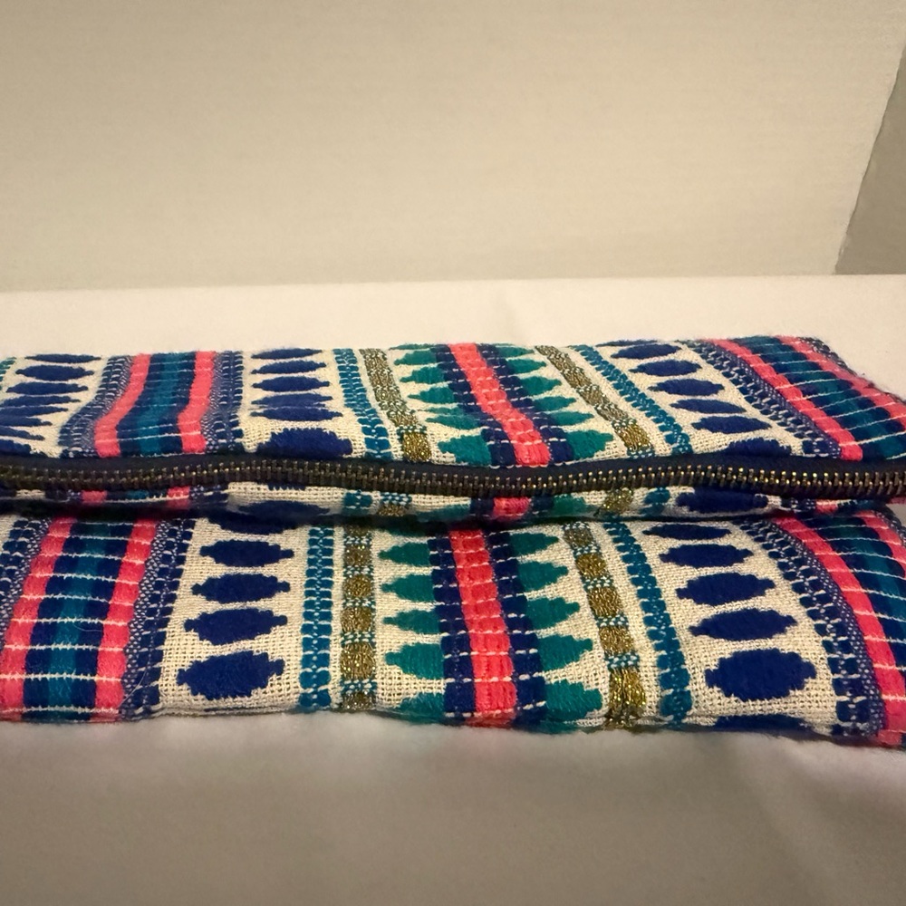 Multi-Colorful Embroidered Tassel Clutch Bag